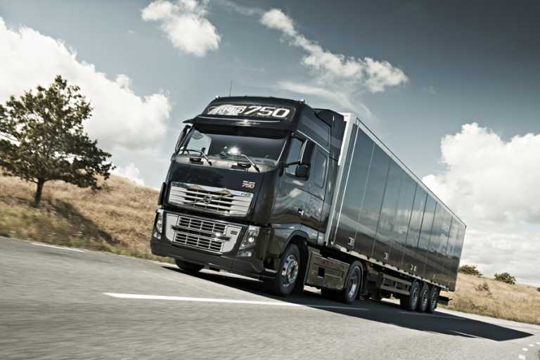 Il Volvo FH16 festeggia il 16 litri con una versione record da 750 cv