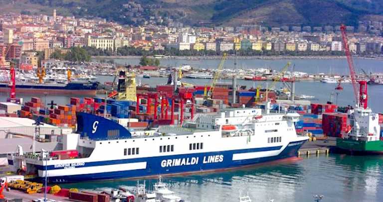 Porto di Salerno. Frenano i traffici marittimi