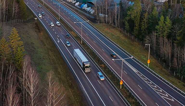 L’ONU alza a 130 km/h il limite di velocità per la guida autonoma