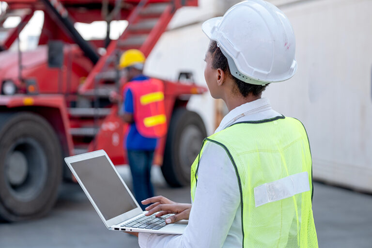 La logistica cresce nel 2022 del 2,8%, ma costi e inflazione contengono i fatturati del 5,2%