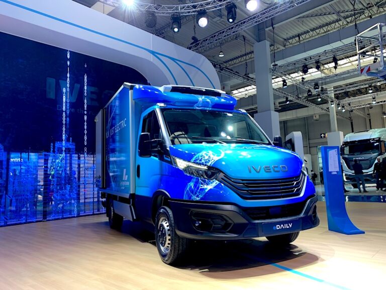 L’Iveco eDaily va subito in coppia: fornitura di 2.000 telai a Petit Forestier