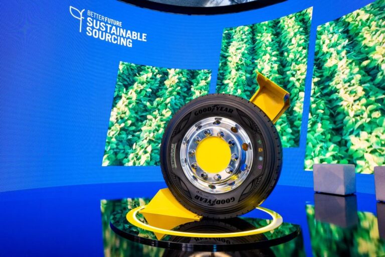 Goodyear presenta lo pneumatico autocarro sostenibile al 63%