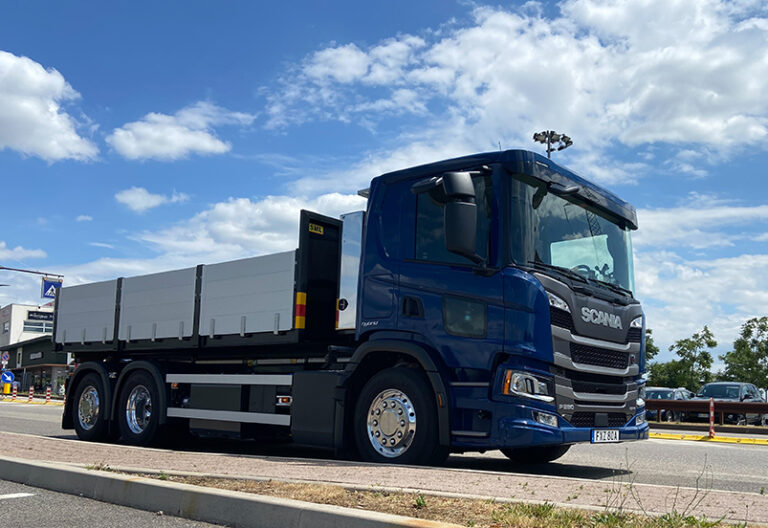 A prova di Laura | Scania P280 Hybrid. Il magnetico di cui fidarsi