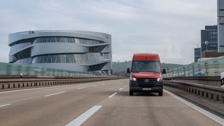 Mercedes-Benz, il nuovo e-Sprinter stupisce nella prova dei consumi