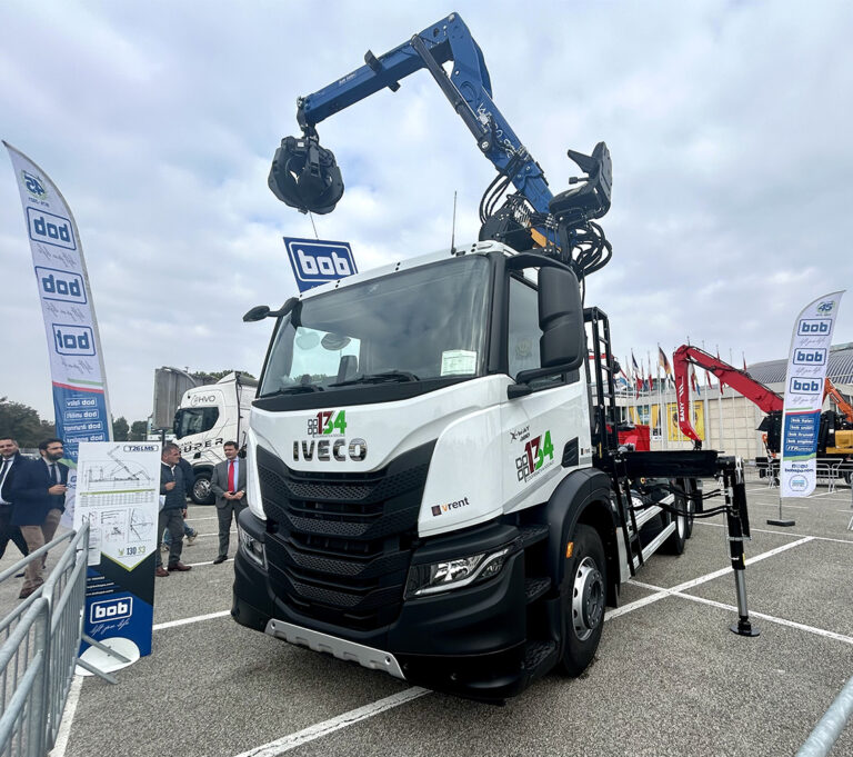 Ecomondo: Coop 134 noleggia da Vrent una motrice con gru